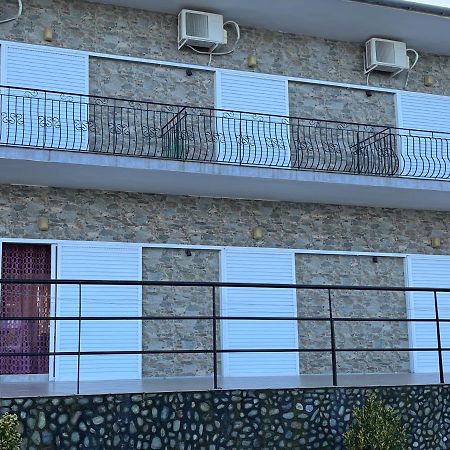 Villa Leonidas Koutsoupia Kokkino Nero Bagian luar foto