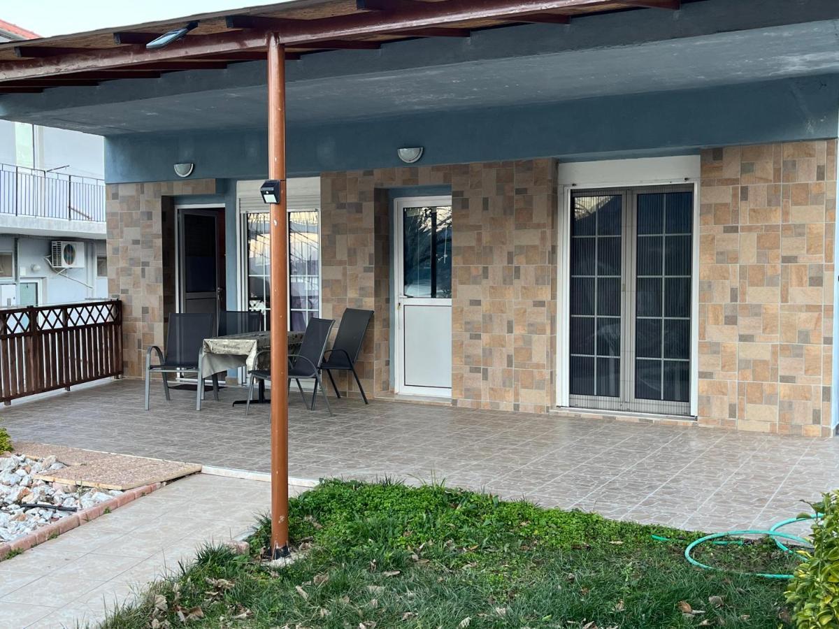 Villa Leonidas Koutsoupia Kokkino Nero Bagian luar foto