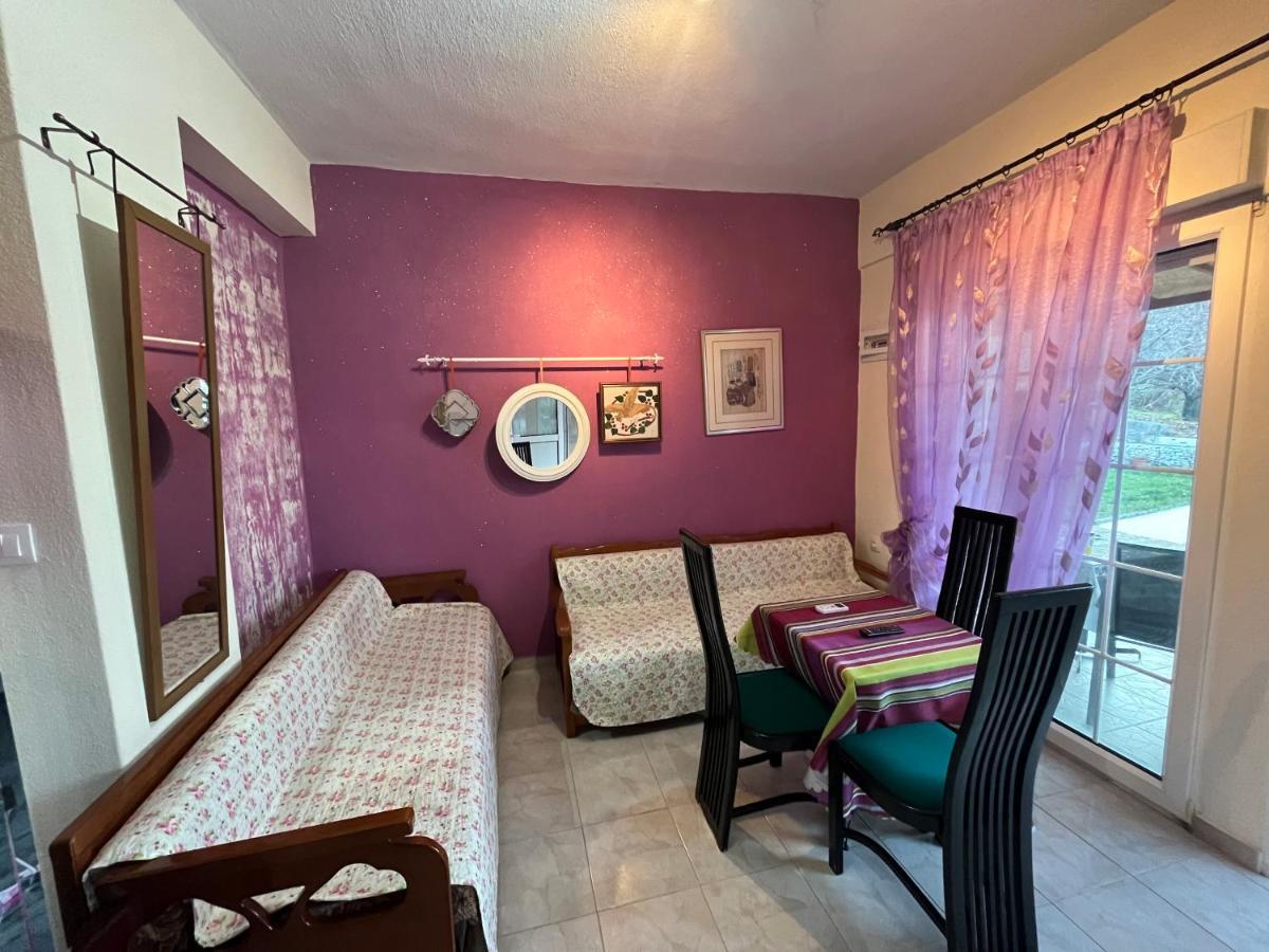 Villa Leonidas Koutsoupia Kokkino Nero Bagian luar foto