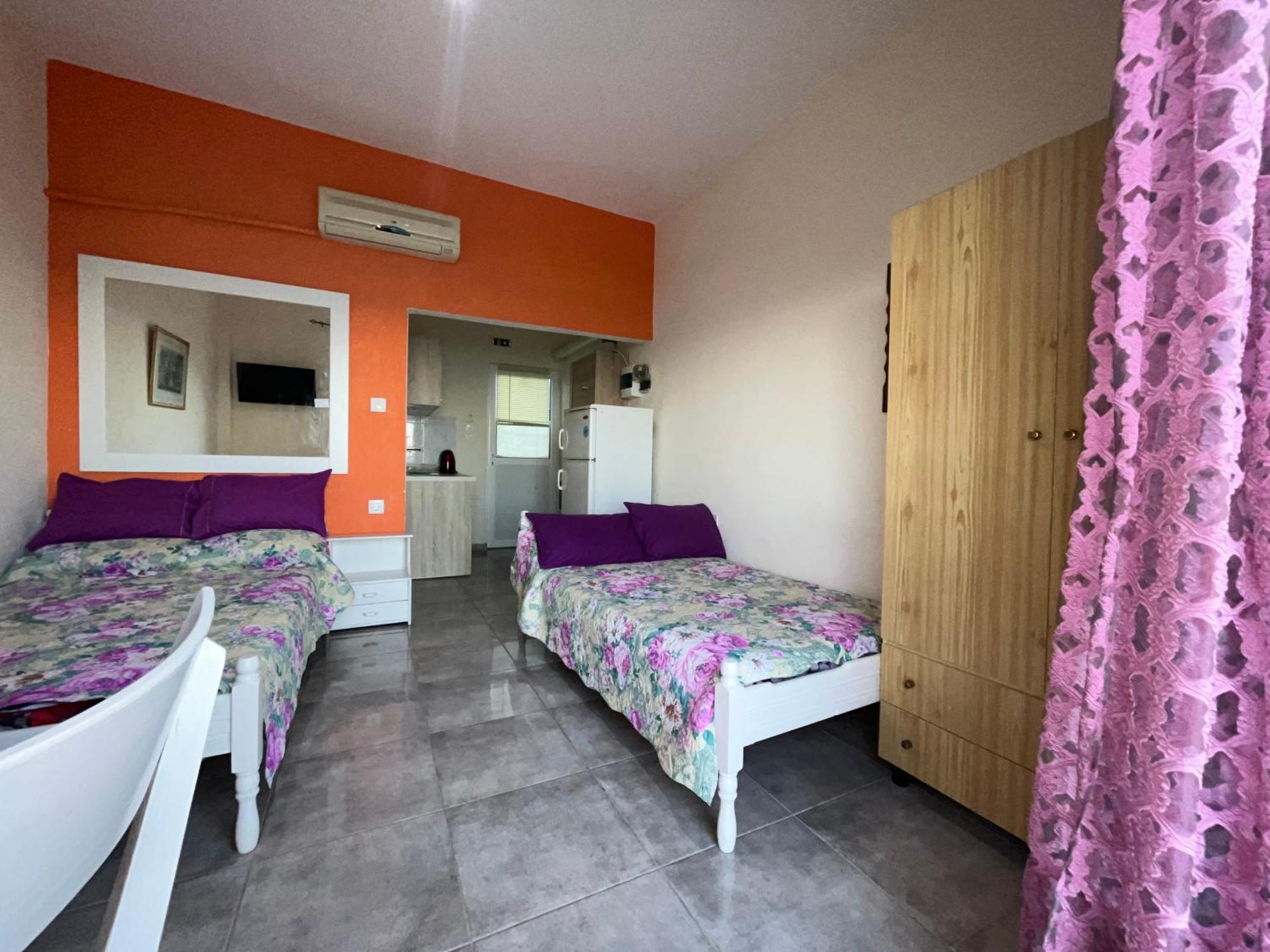 Villa Leonidas Koutsoupia Kokkino Nero Ruang foto